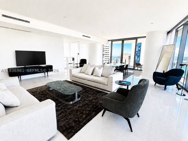 Foto del edificio - 300 Biscayne Blvd