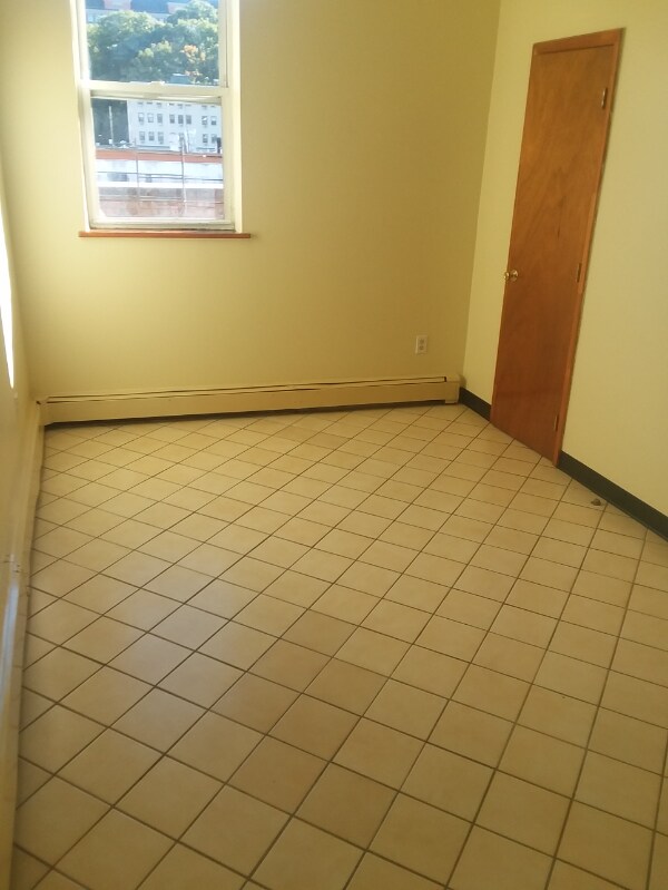 Building Photo - 440 S 4th Ave
