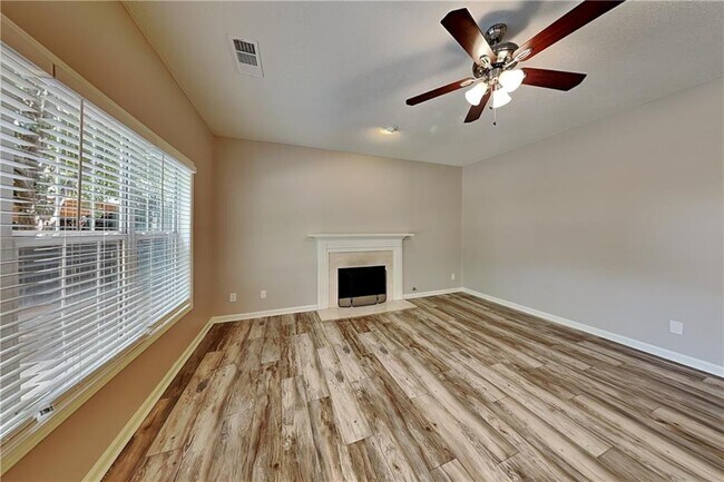 Building Photo - 302 Wind Ship Ct
