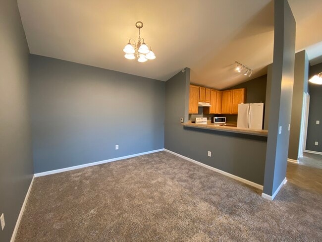 Building Photo - 122 Bertram Dr
