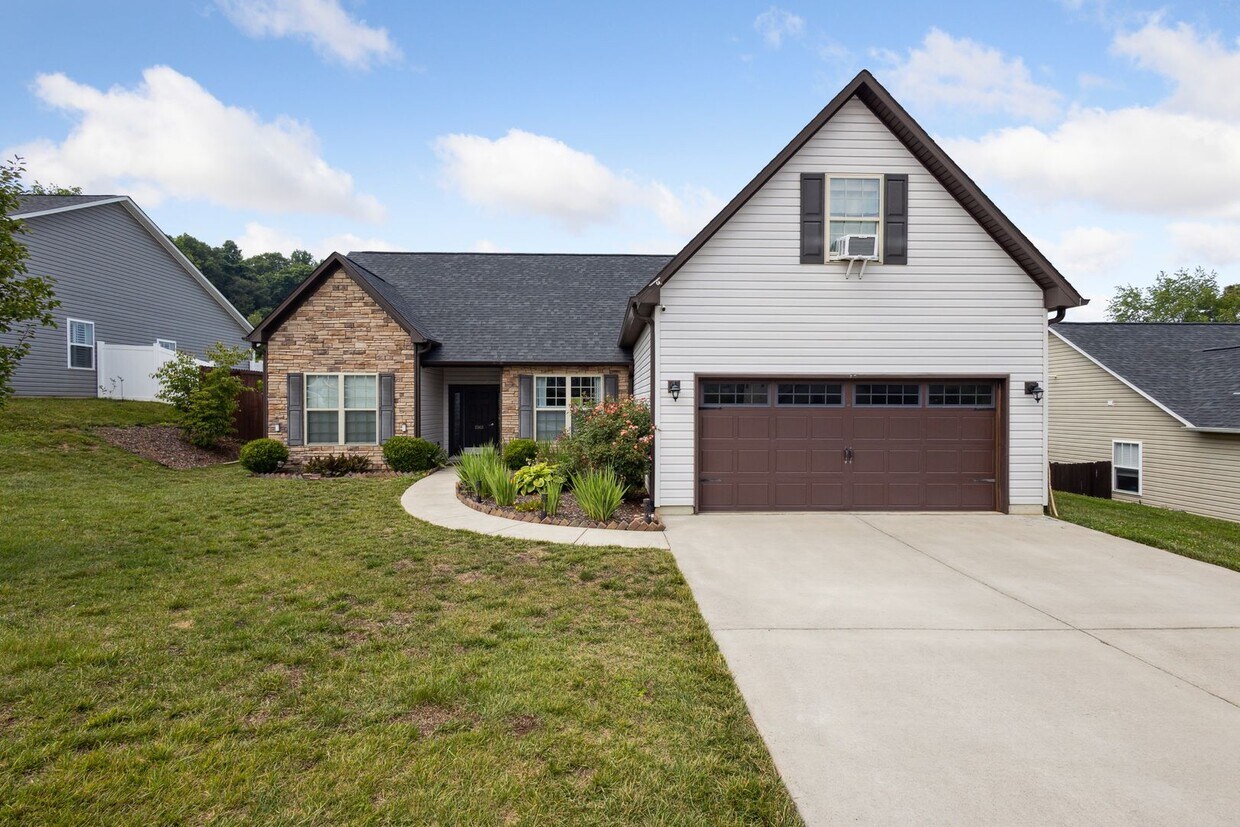 Foto principal - 1563 Hammett Rd