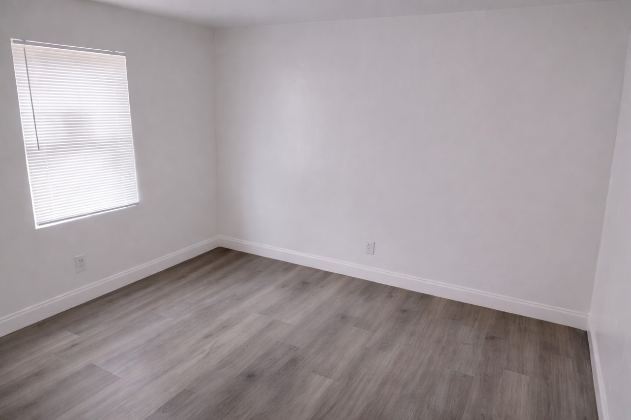 Building Photo - 107 Garland Ter