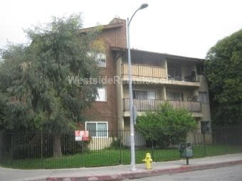 Building Photo - 8505 Columbus Ave