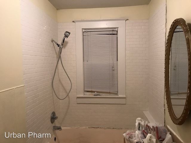 Building Photo - 465 Howard St SE