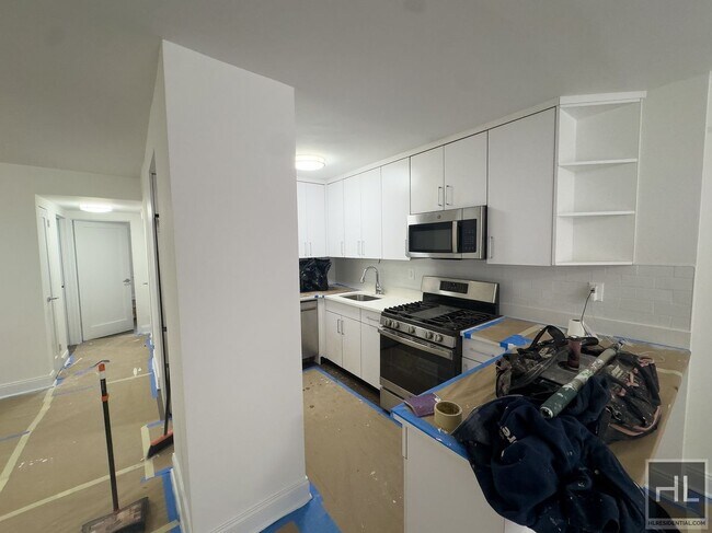 Building Photo - EAST 56 STREET