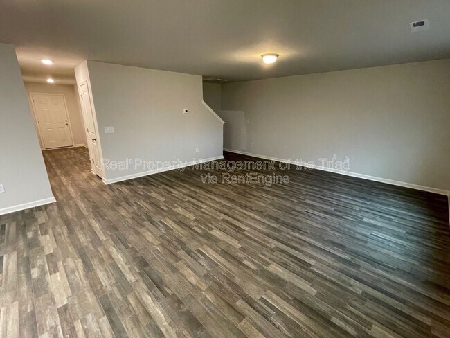 Foto del edificio - 3824 Miller Dr