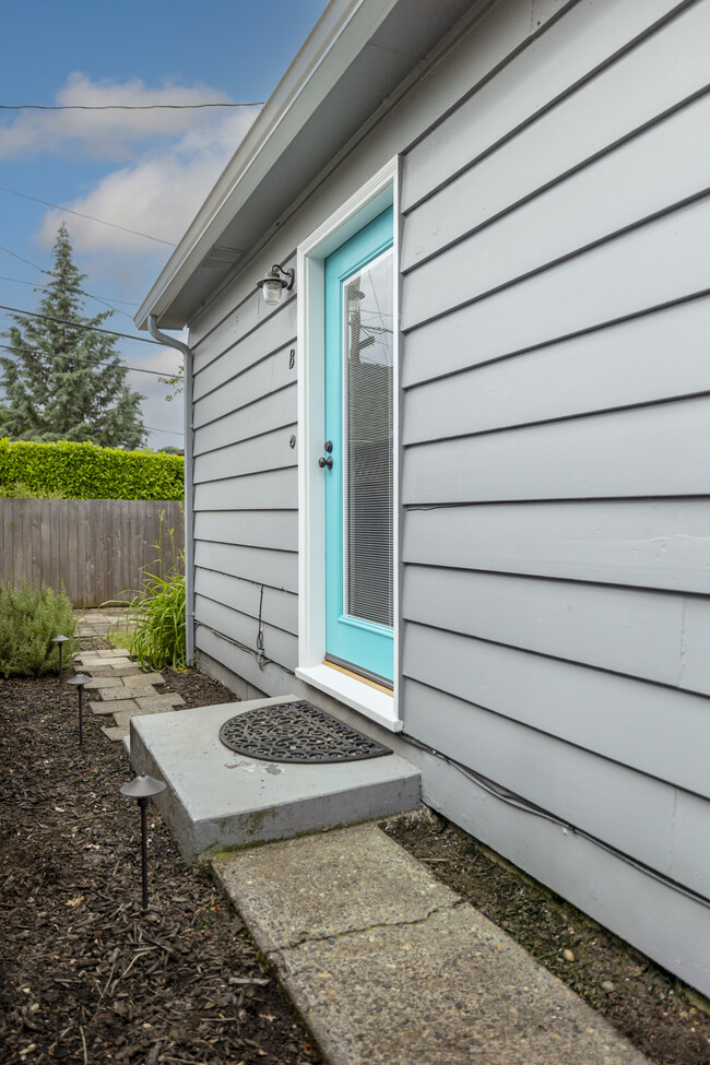 Front entrance to Unit B - 311 W 29th St.