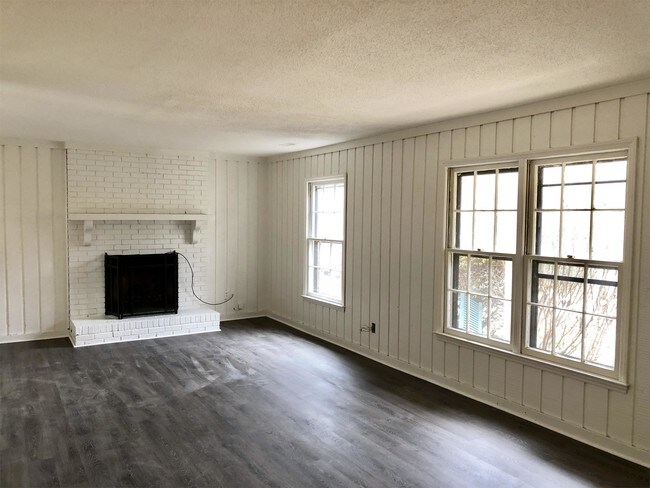 Building Photo - 11016 Blue Heron Dr