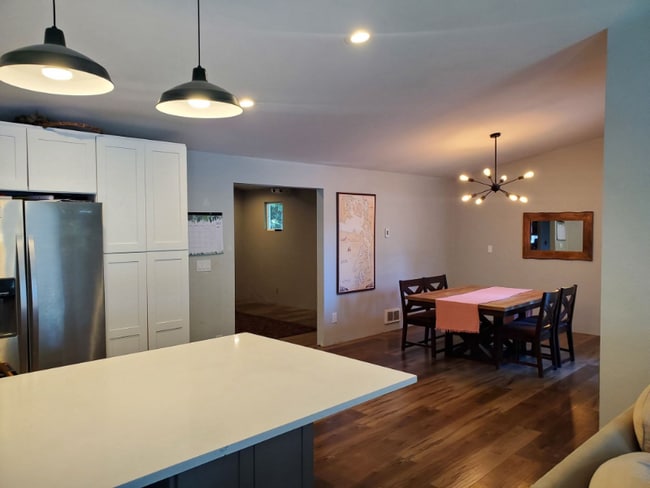 Building Photo - 15445 63rd Ave NE