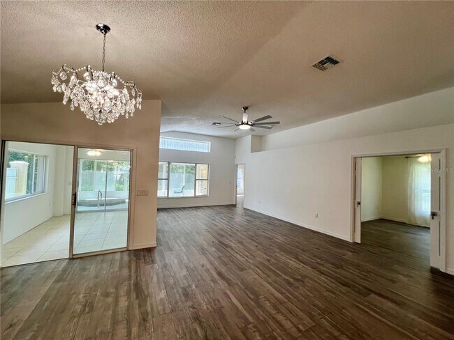 Foto del edificio - 1435 Stroud Ct