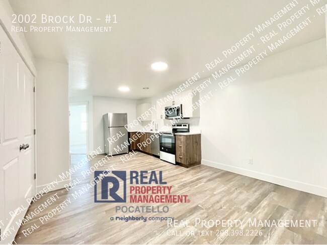 Foto del edificio - 2002 Brock Dr