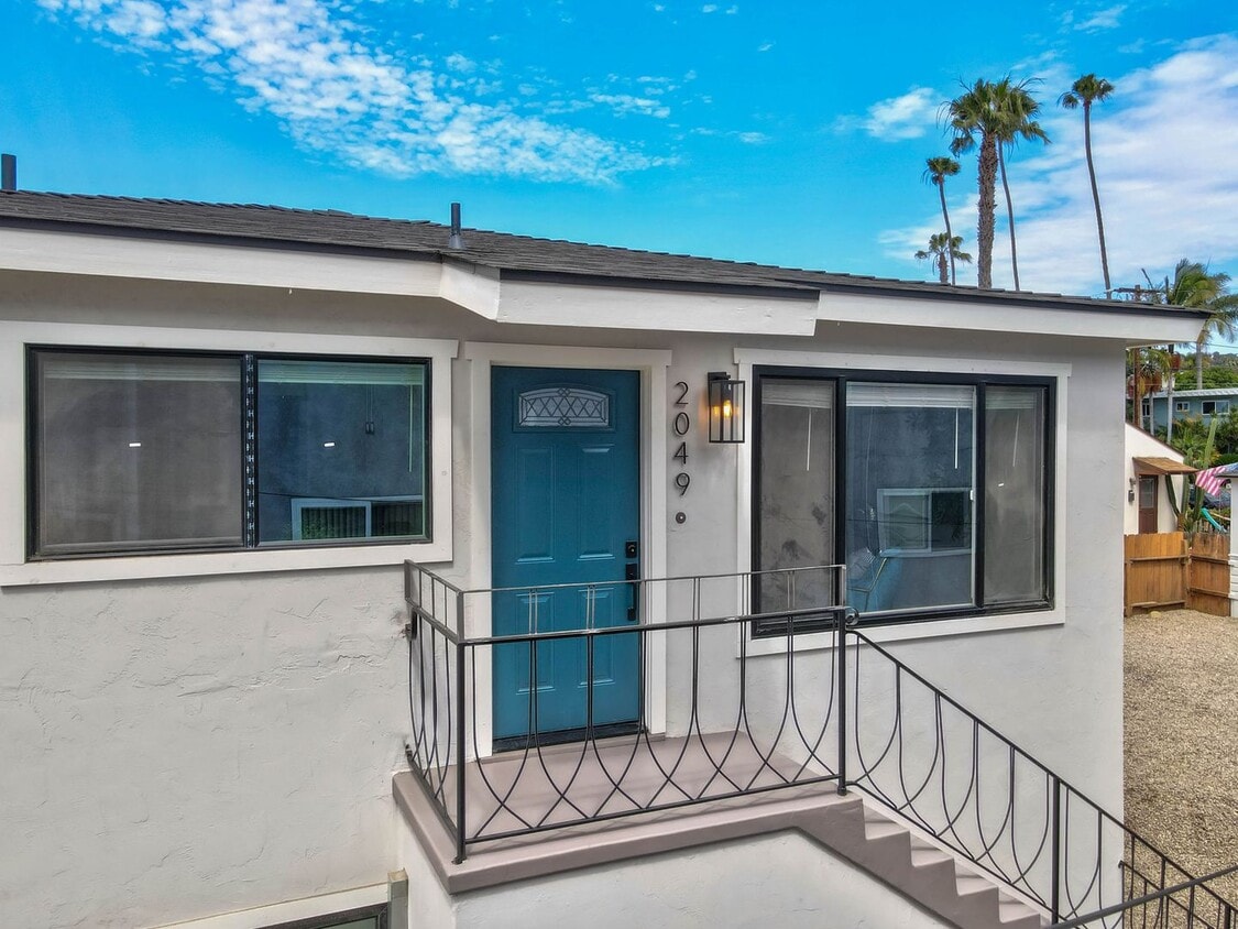 Primary Photo - STUNNING REMODELED UPSTAIRS 2BD/2BA UNIT I...