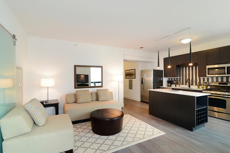 Foto principal - 77 E Lake St