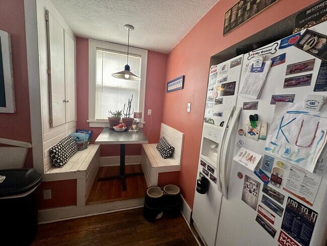 Foto del edificio - 936 Alabama St