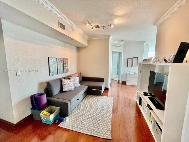 Foto del edificio - 1745 E Hallandale Beach Blvd