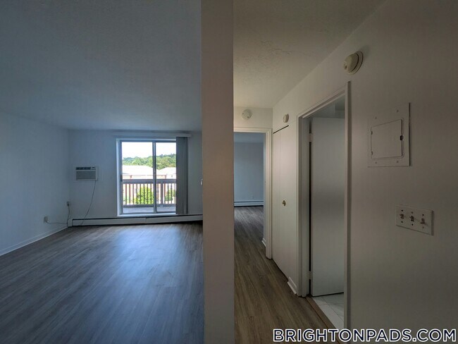 Foto del edificio - 142 Kenrick St
