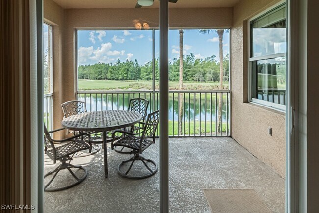 Foto del edificio - 3830 Sawgrass Way