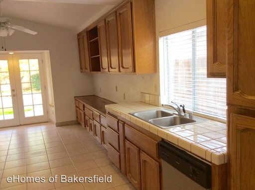 Building Photo - 10316 Walnut Creek Ct
