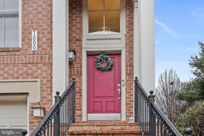 Building Photo - 7000 Eastern Red Cedar Ln