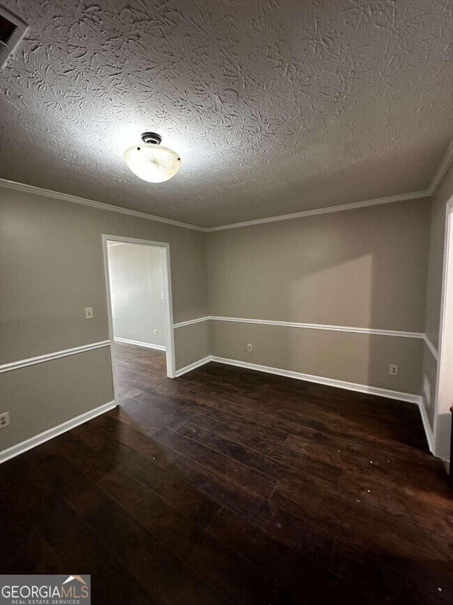Building Photo - 2626 Country Trace SE