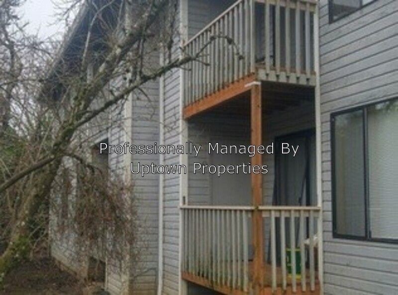 Primary Photo - Great 2 bed 1 bath apartment near Lake Oswego