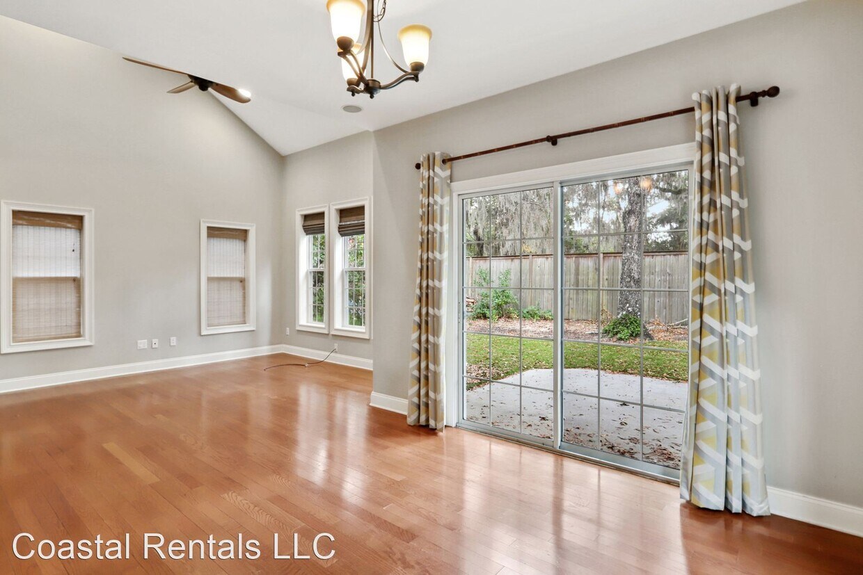 Foto principal - 3 br, 2.5 bath House - 32 Gold Oak Drive