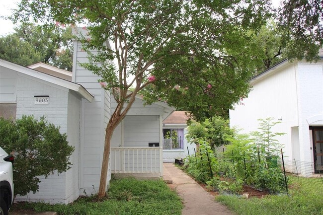 Building Photo - 9603 Nightjar Dr