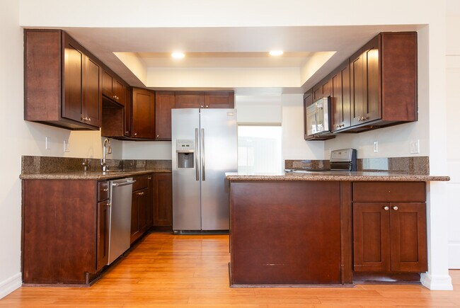 Foto del edificio - 2320 Clark Ln