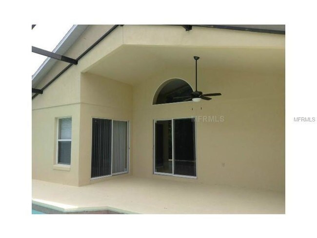 Foto del edificio - 4758 Cumbrian Lakes Dr