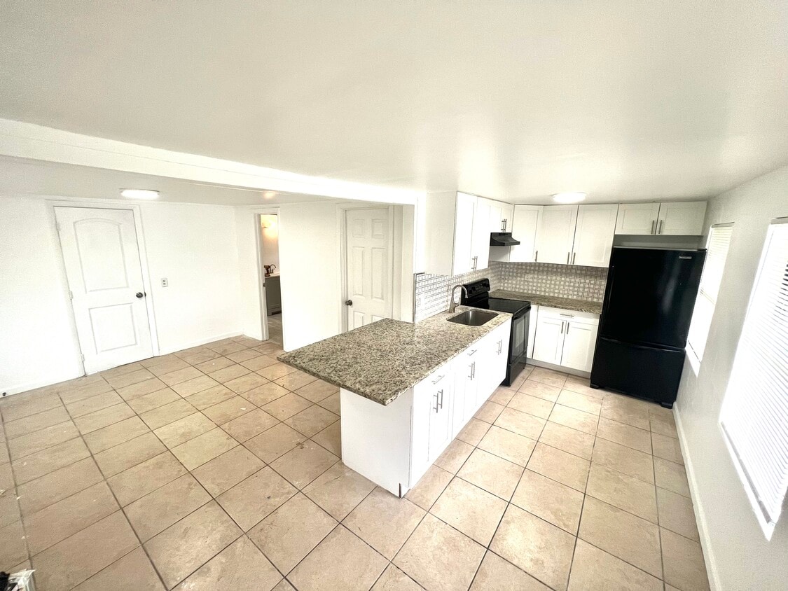 1072 Alto Rd, Lantana, FL 33462 House for Rent in Lantana, FL