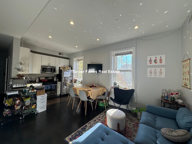 Foto del edificio - 998 Tremont St