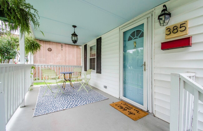 Building Photo - 385 Sherman Ave