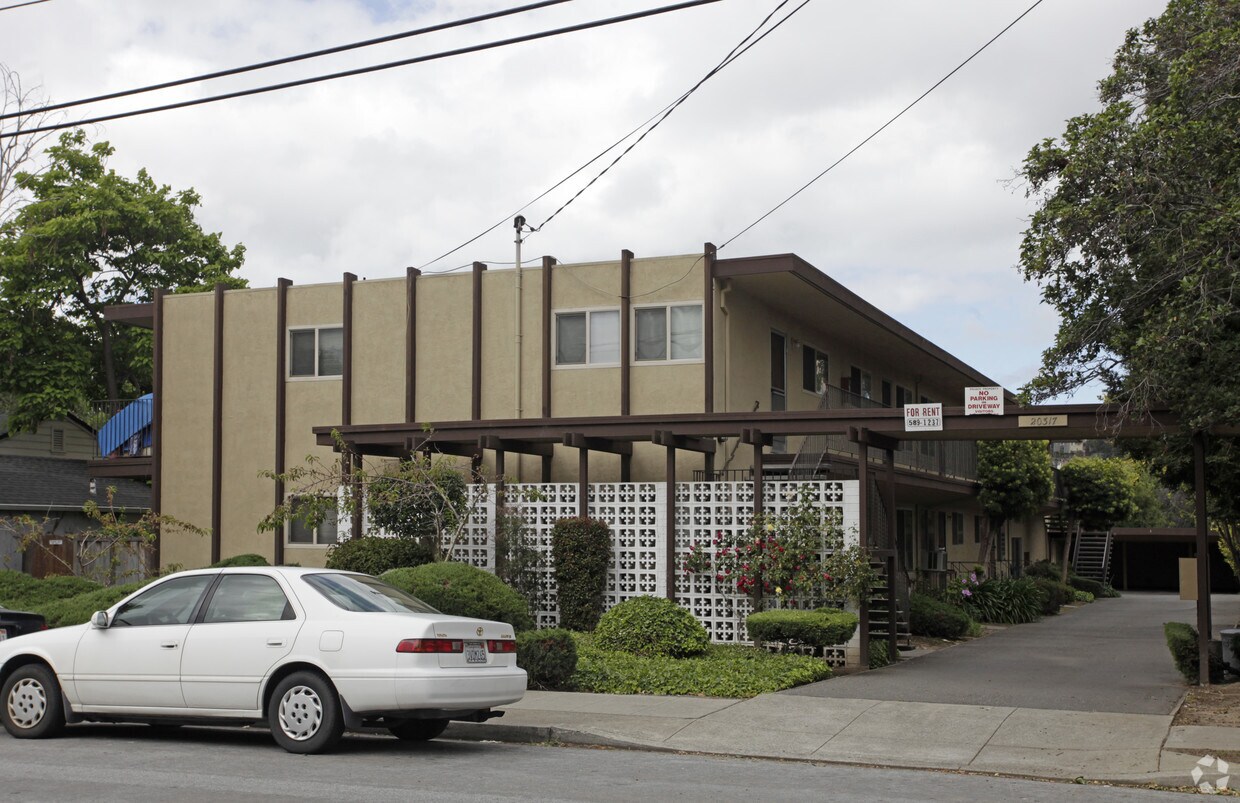 Primary Photo - 20317 Wisteria St