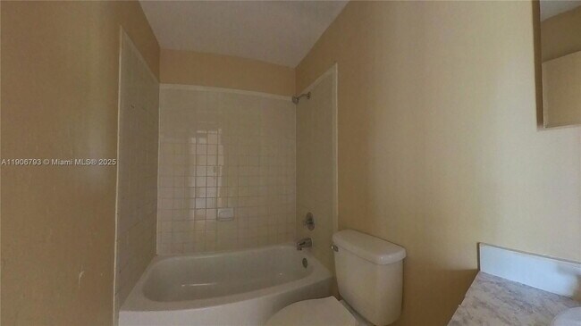 Foto del edificio - 28210 SW 143rd Ct