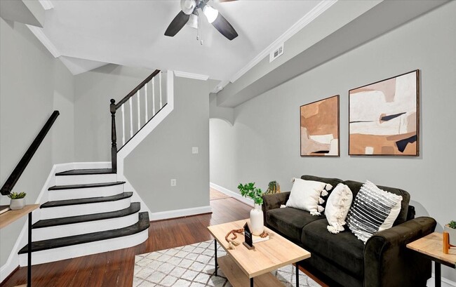 Photo - 210 N Glover St House