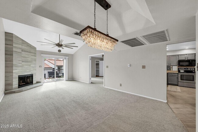 Foto del edificio - 9115 E Purdue Ave