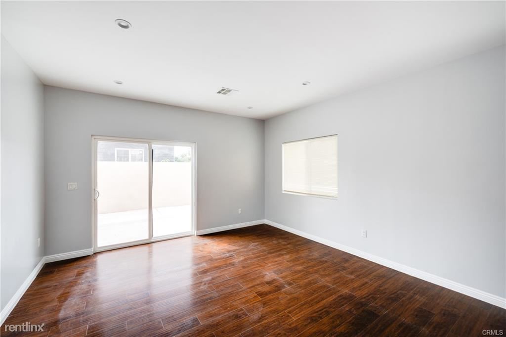 3 br, 2 bath Duplex 8239 Vantage Avenue Townhome Rentals in Los Angeles CA