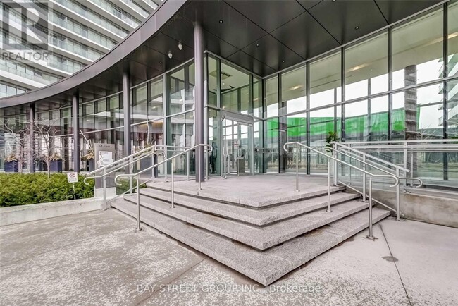 Building Photo - 117-3117 McMahon Dr