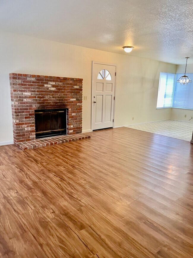 Building Photo - TREECREST-3PLEX