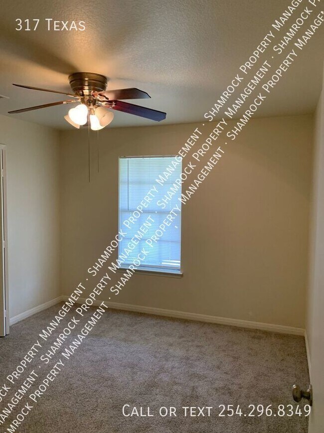 Foto del edificio - Hewitt 3-Bedroom