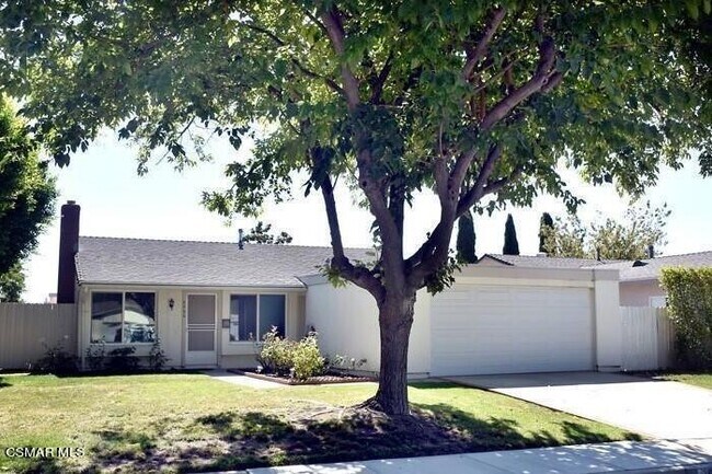 Building Photo - 2660 Briarwood Pl