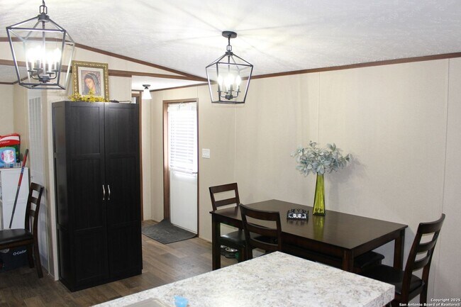 Foto del edificio - 846 Inglewood Dr