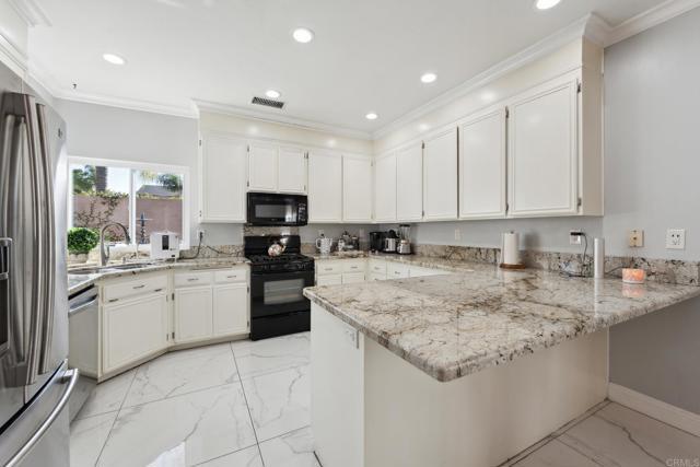 Building Photo - 1595 Nicholas Way