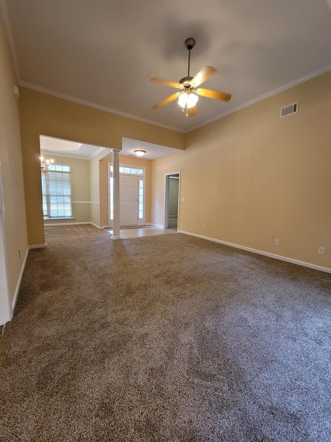 Building Photo - 138 Pendula Ct