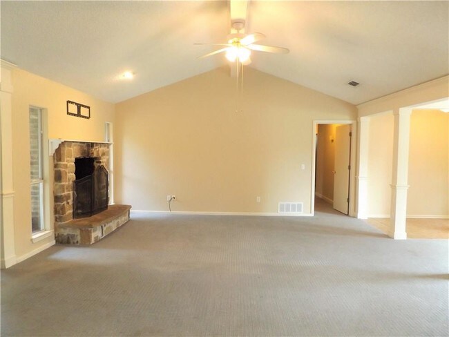 Building Photo - 3105 Kingsbridge Dr