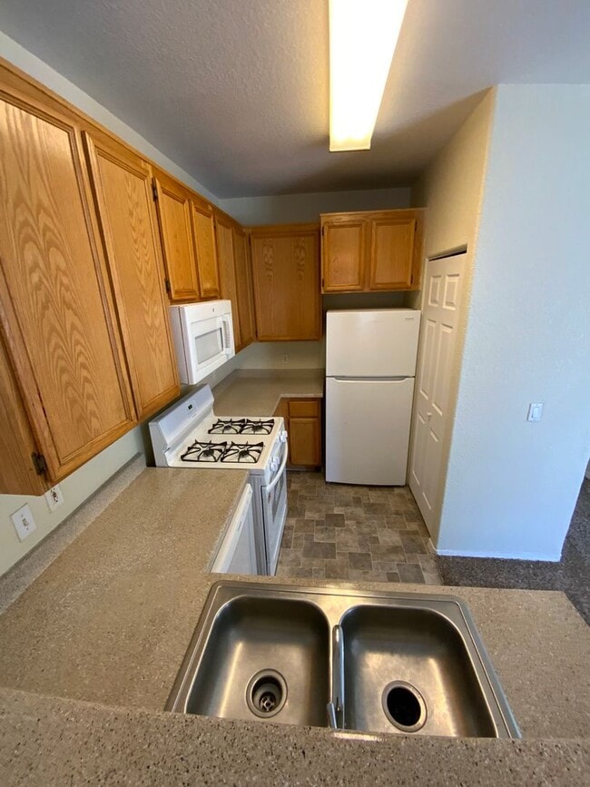 Building Photo - HCVP CONSIDERED**GATED COMMUNITY NEAR NELLIS AIR FORCE BASE!