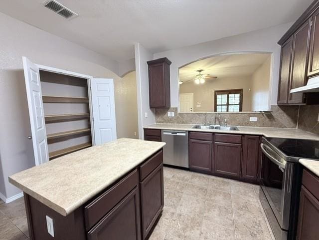 Building Photo - 11307 Kirby Dr