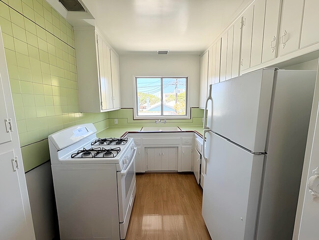 Building Photo - 6125 Cashio St
