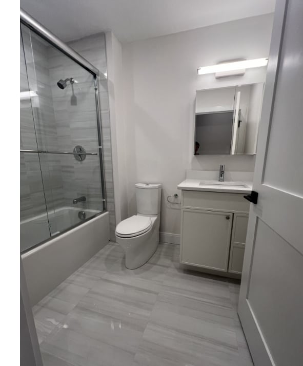 Foto del edificio - 155 Everett St