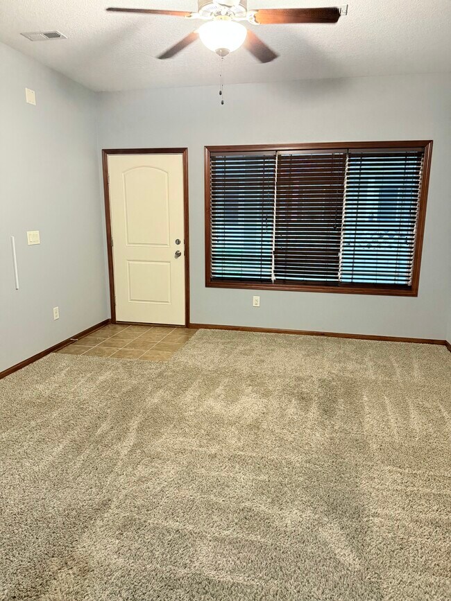Foto del edificio - 1212 NE 7th Ln